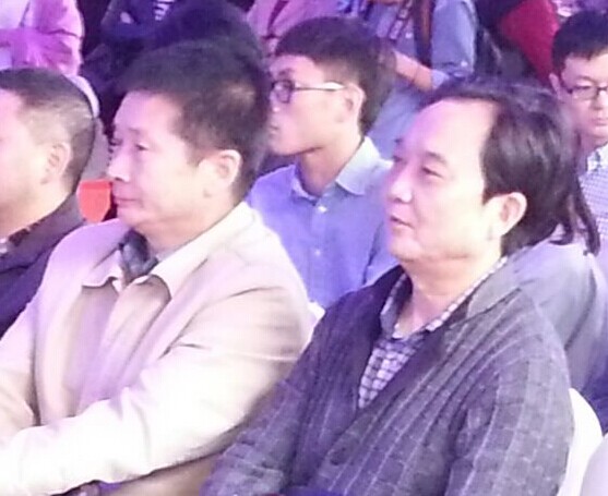 公司领导应邀参加成都艺术品保税仓库挂牌仪式